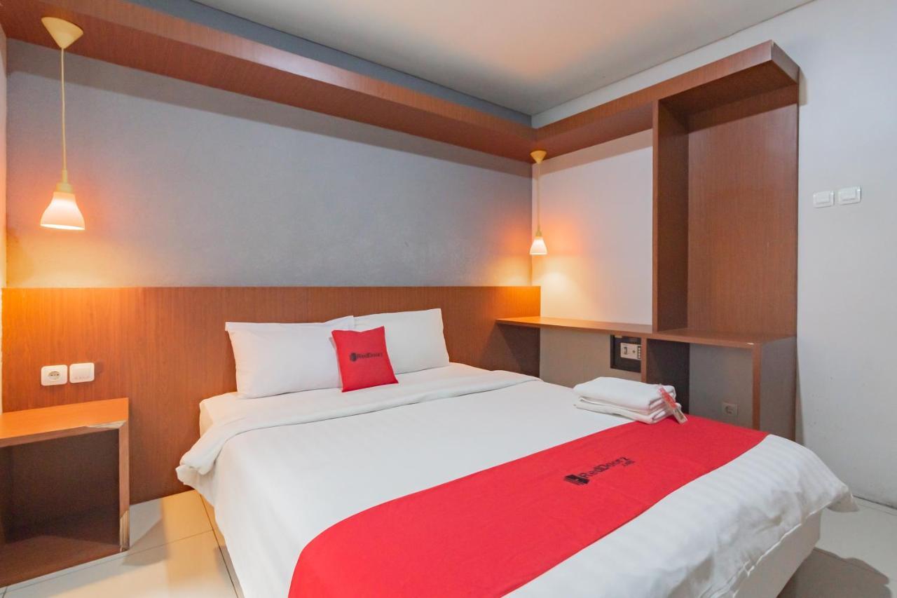 Reddoorz Plus @ Dago Pojok 3 Μπαντούνγκ Εξωτερικό φωτογραφία