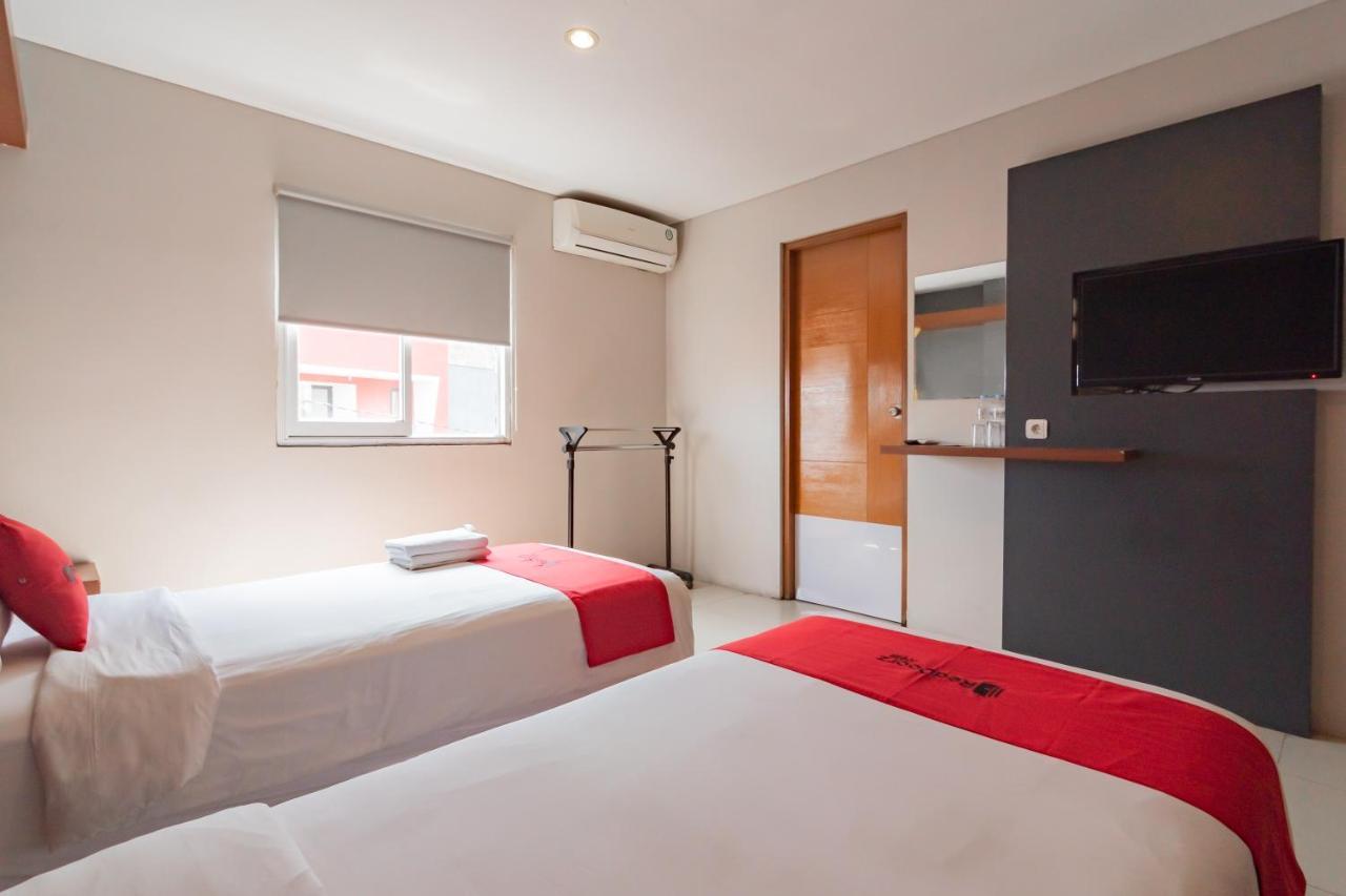 Reddoorz Plus @ Dago Pojok 3 Μπαντούνγκ Εξωτερικό φωτογραφία